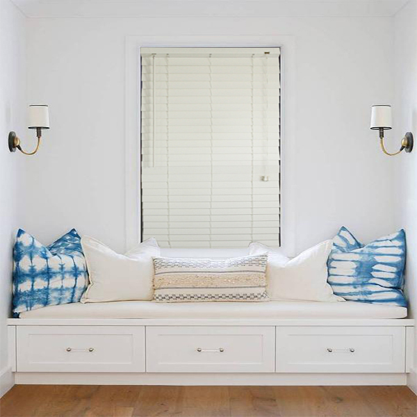 Royal Homes Fauxwood venetian blinds 52*52